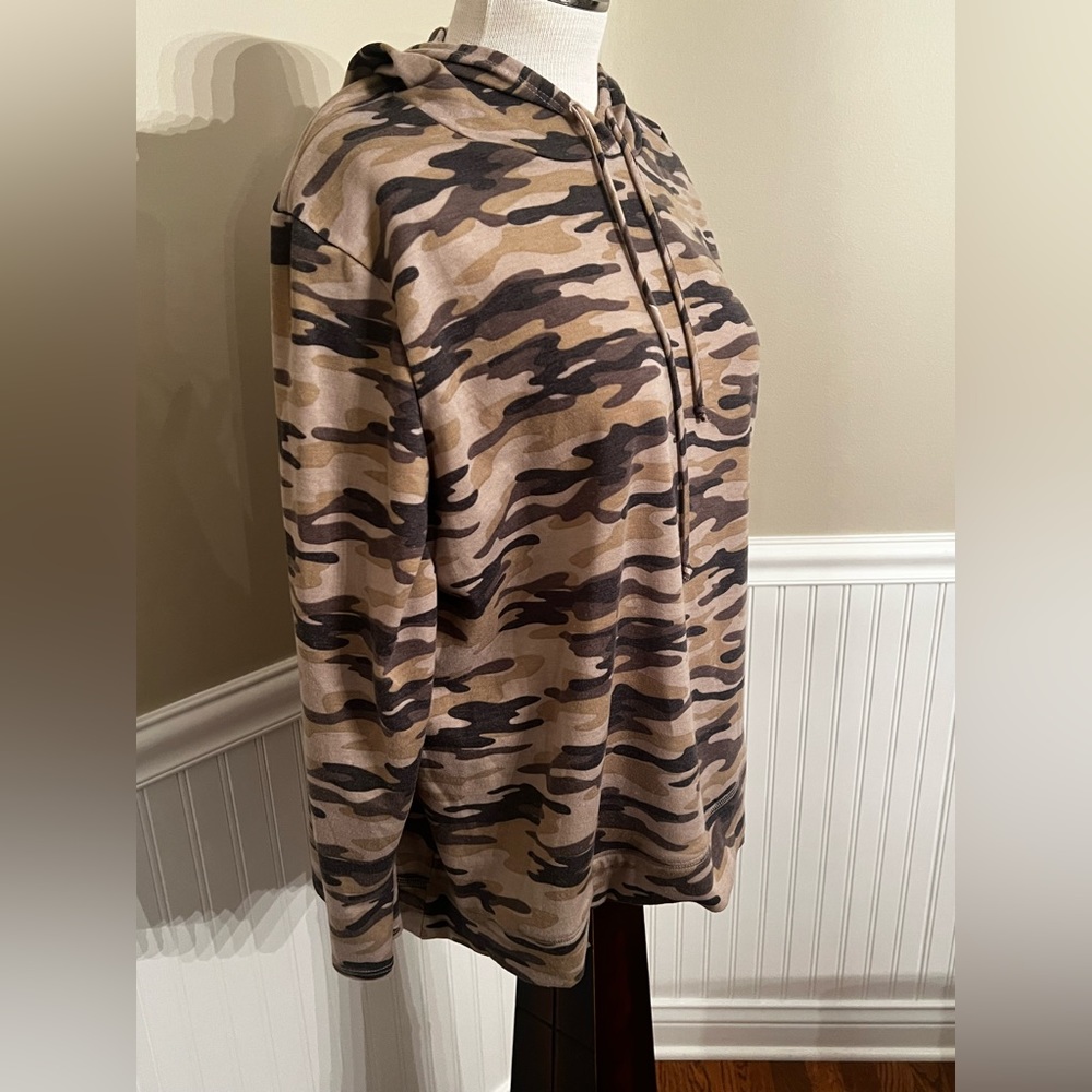 Green Envelope Lightweight Long Sleeve Camo Hoodie Size 2x - Picture 3 of 9
